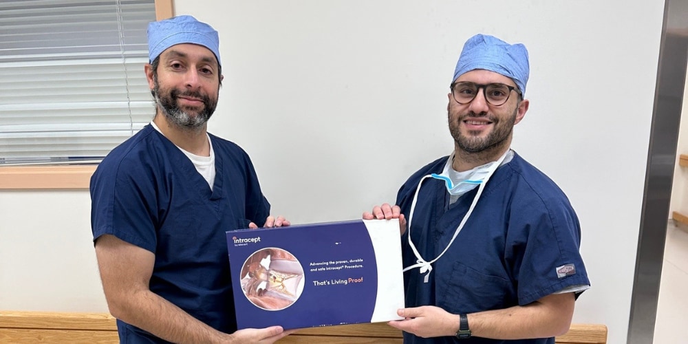 Drs Waheed and Dastan with Award